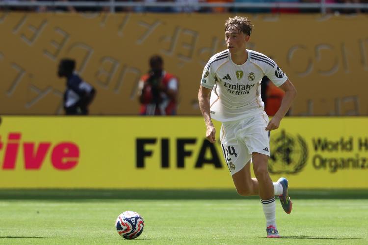 展现出抢回, 相当低调 展现出抢回, 相当低调