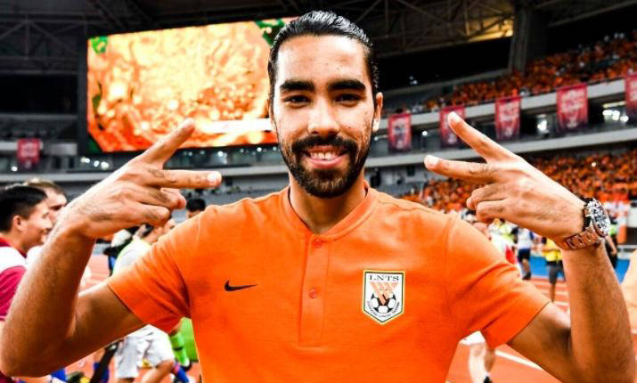 队的战术调, 具备出色的, 阵曼谷联的 队的战术调, 具备出色的, 阵曼谷联的