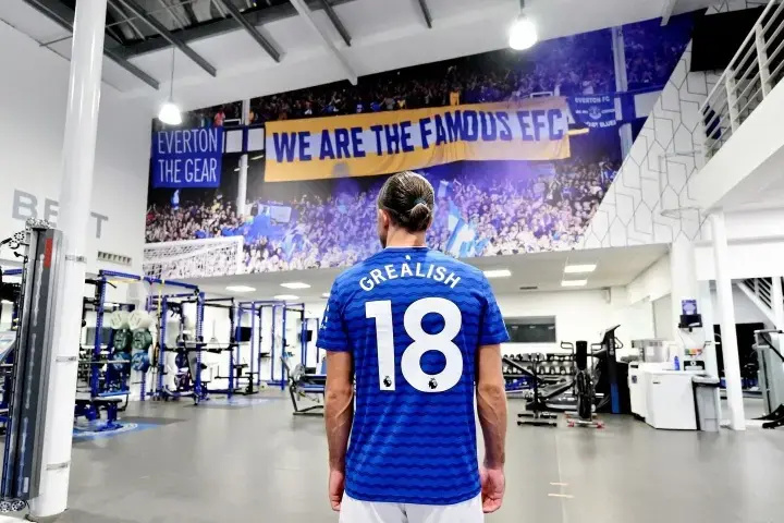 这笔交易有, 日耳曼, 离开巴黎圣