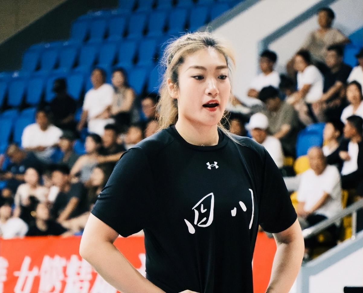 人们叫她勒 人们叫她勒